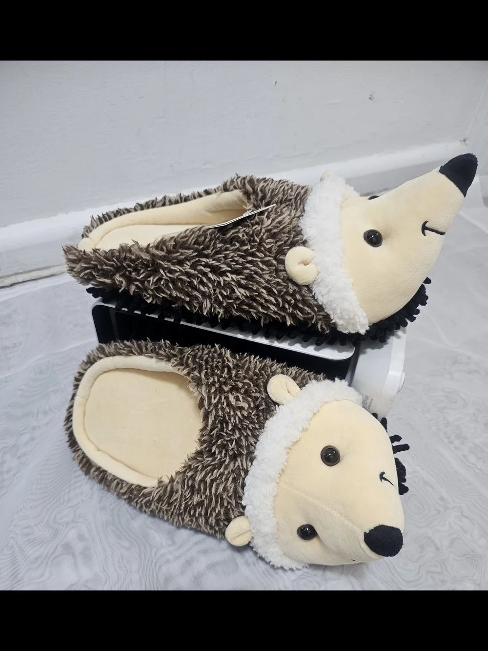 Kevin Harper Women’s US 7 Plush Hedgehog Slip-On Slippers Brown Beige Round Toe